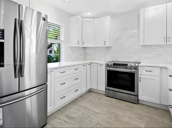 103 Lake Terry Dr, West Palm Beach, FL 33411