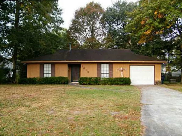 1013 Debbie Ave, Savannah, GA 31410