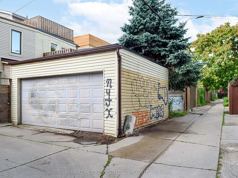 81 Major St #LOWER — Photo 24