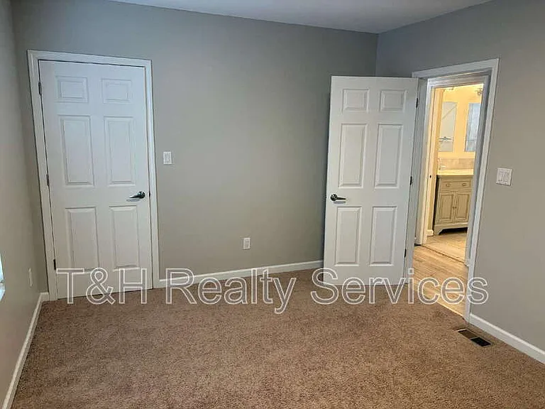 2246 Bellefontaine St — Photo 11