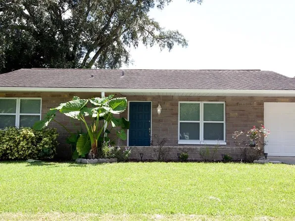 1215 Oakhill St, Seffner, FL 33584