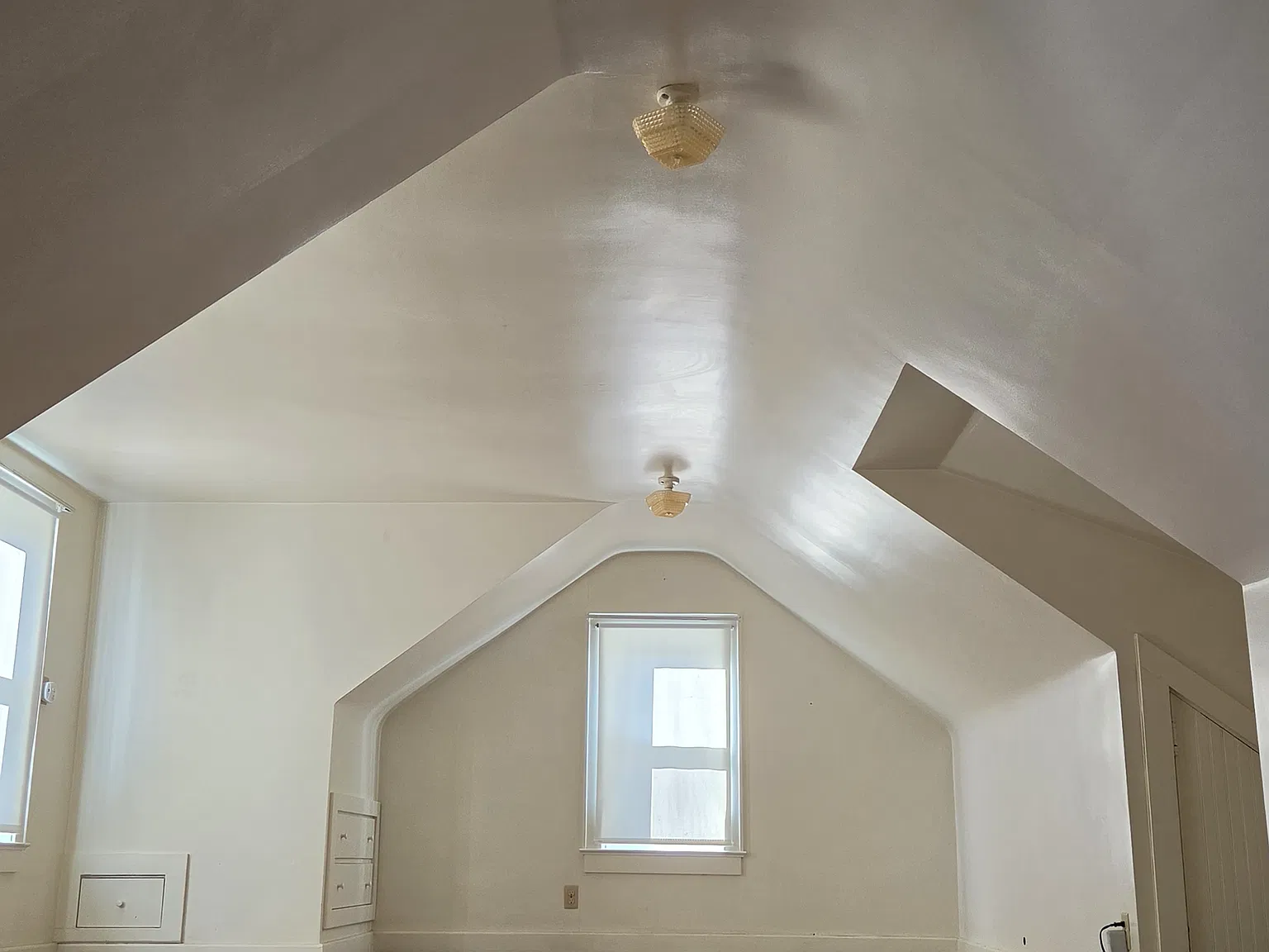 949 College Ave — Photo 3