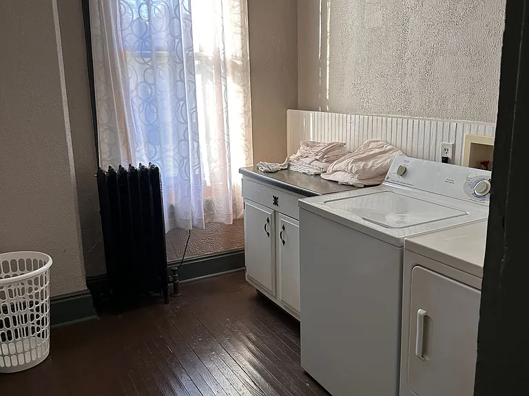 424 N Mechanic St — Photo 28