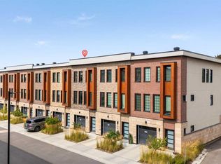 81 S Greenbriar Pl NW #206, Calgary, AB T3B 6J1