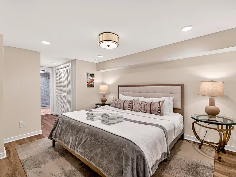 17 W Park Ave #2 — Photo 11