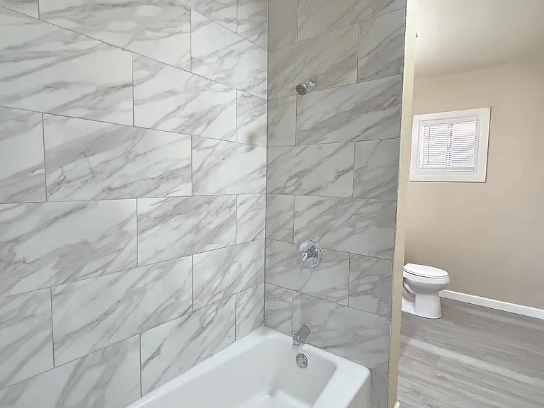 8651 S Loop Blvd — Photo 4