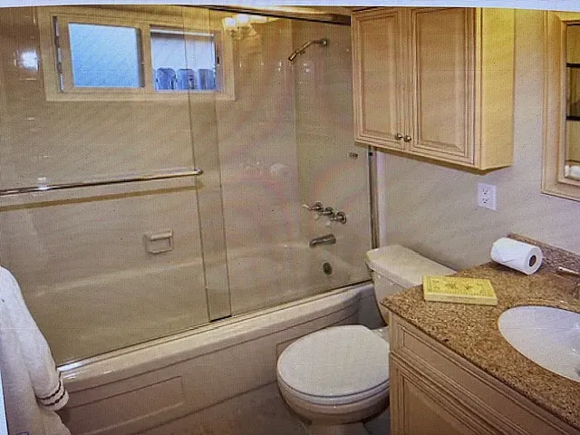 1271 Windsor Way — Photo 11