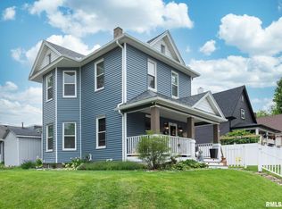 625 E Columbia Ave, Davenport, IA 52803