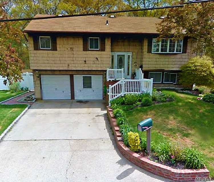 1st image of 29 Circle Dr E