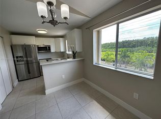 15421 SW 133rd Pl APT 912, Miami, FL 33177
