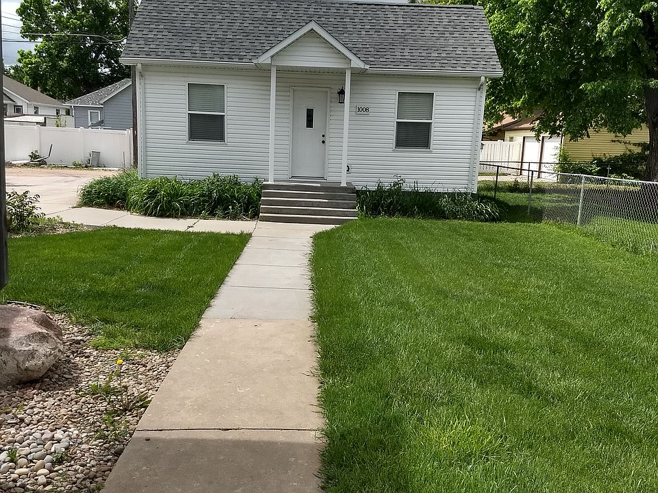 1st image of 1008 W 4th St