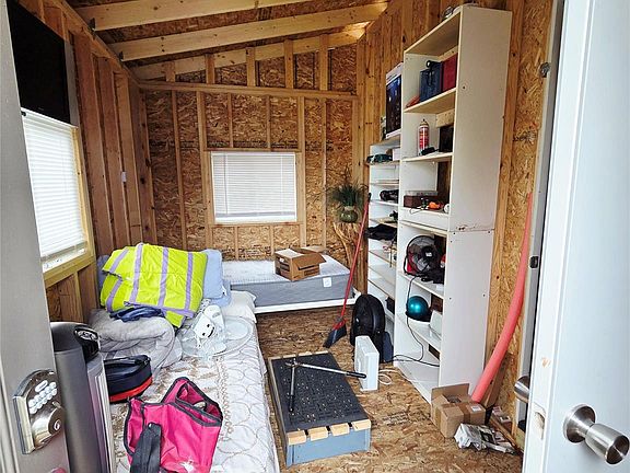 4th image of 5236 Fredricksburg Ln