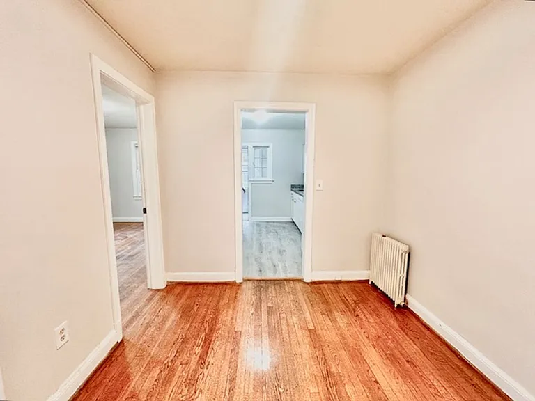 - 4534 Avondale Street — Photo 34