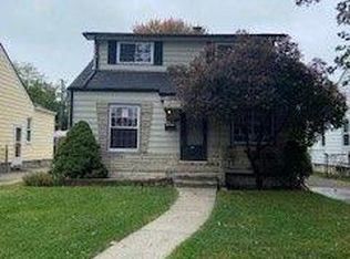 18985 Woodcrest St, Harper Woods, MI 48225