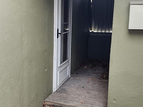 3rd image of 13 Shore Dr #15