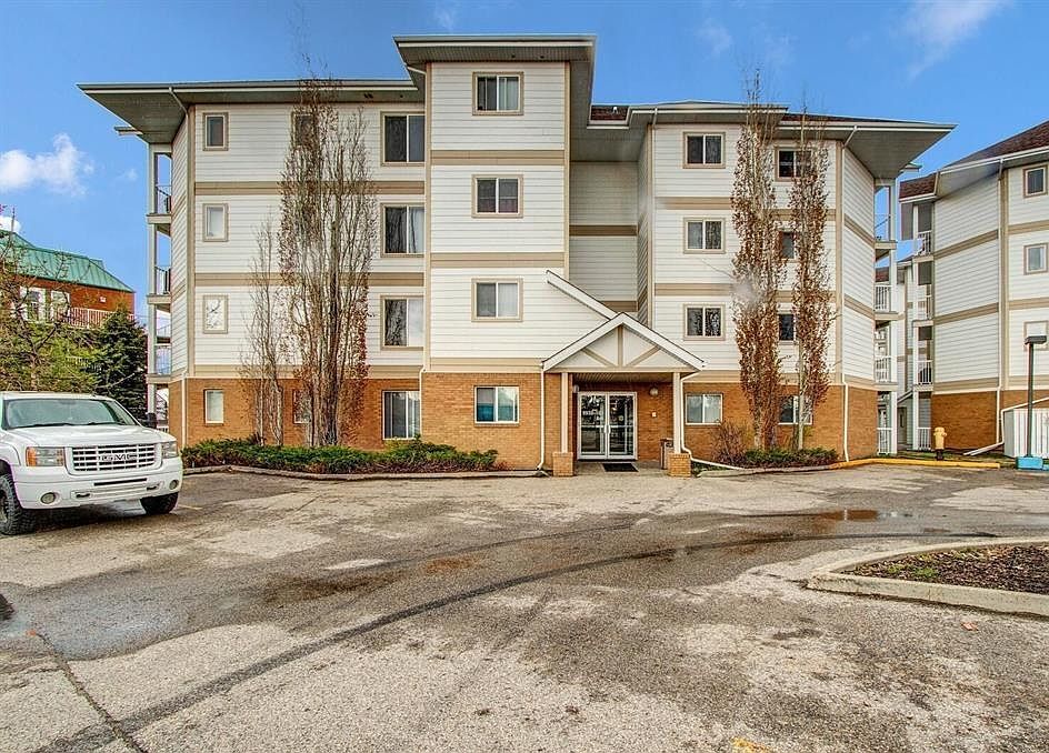 1st image of 9932 100th Ave #109