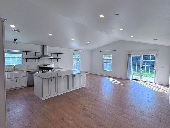 2nd image of 144 Sunny Ray Dr