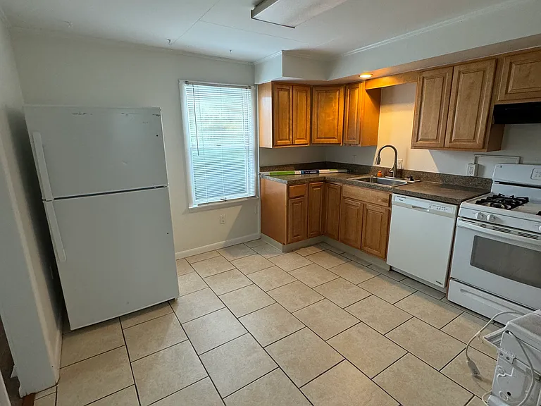 813 E Glenside Ave — Photo 4