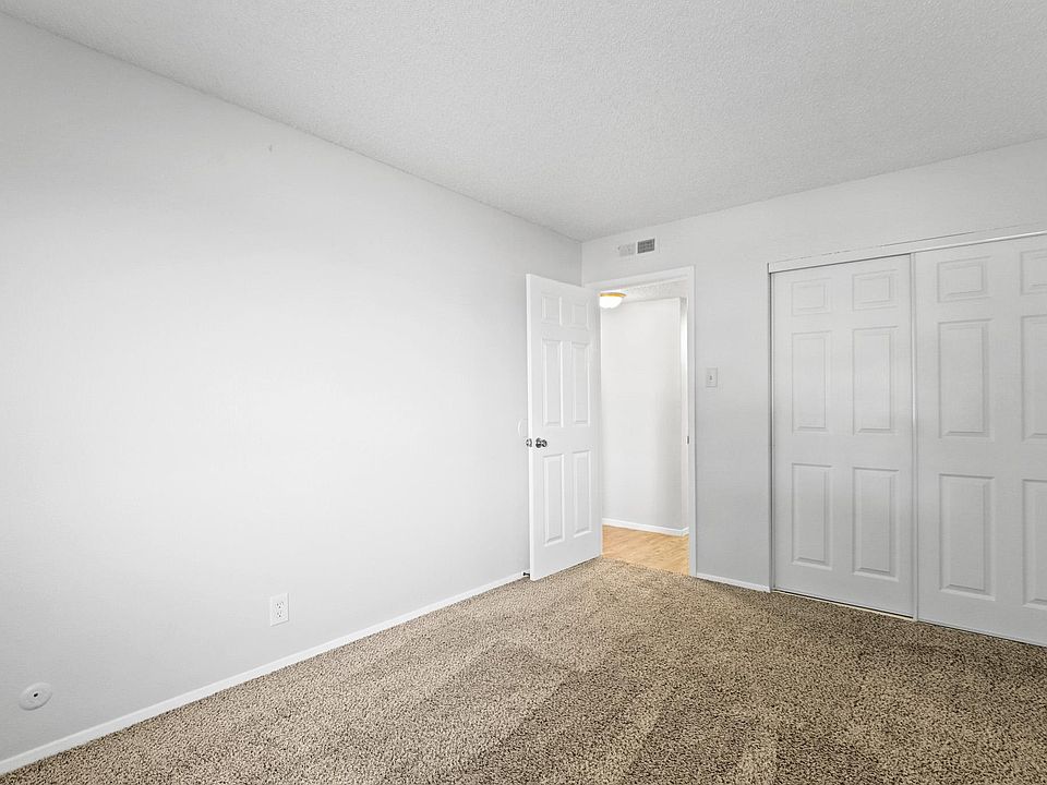 1st bedroom