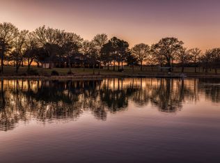 23032 Oak Rd, New Ulm, TX 78950