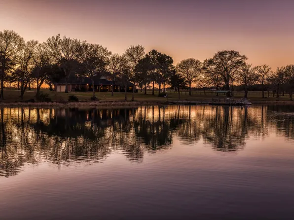 23032 Oak Rd, New Ulm, TX 78950