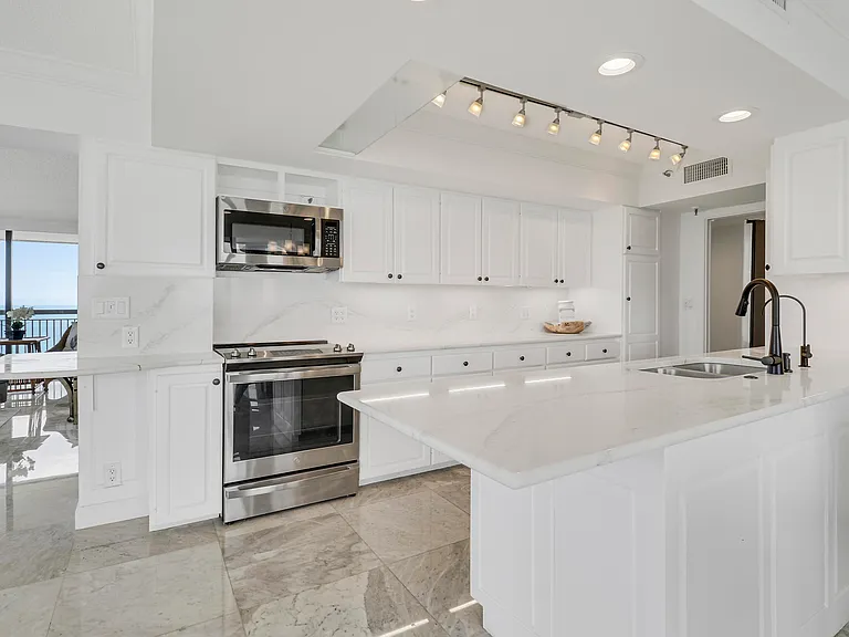 5380 N Ocean Dr #22J — Photo 32