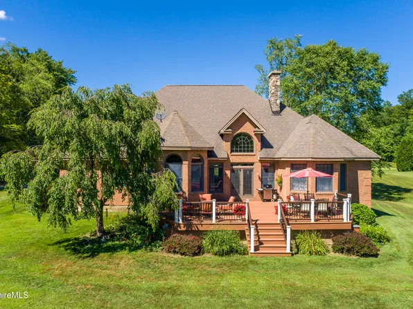 13 Silver St, Lanesborough, MA 01237