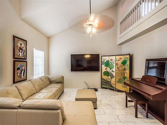 4th image of 13352 Emerald Creek Dr