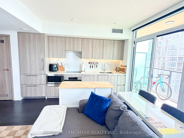 3 Concord Cityplace Way #3711 — Photo 1