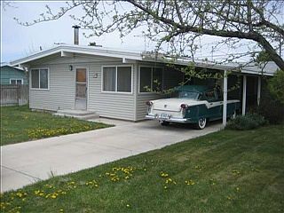 1st image of 124 Paysee St