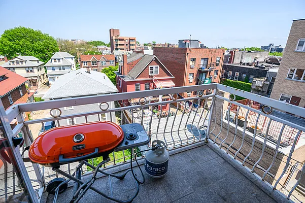 Sold by NYC Elite Homes Inc | media 18