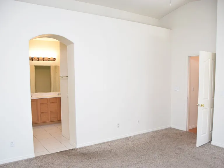 3847 Peachgate Ave — Photo 23