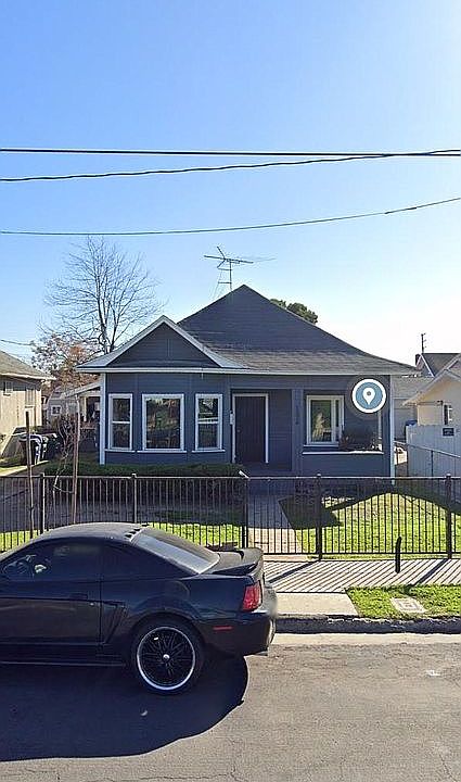1st image of 1572 W 35th St