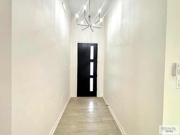 4th image of 2241 El Aire St