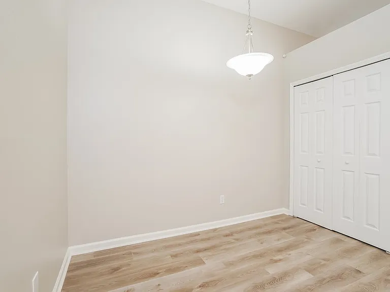 195 Dover Bluff Dr — Photo 6