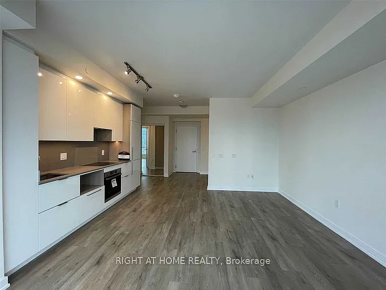 28 Freeland St #4308 — Photo 3