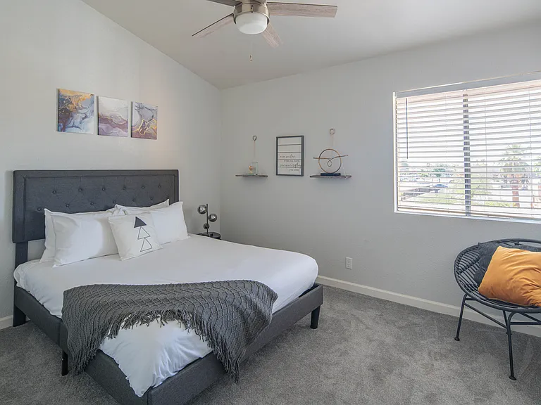 8055 E Thomas Rd — Photo 22