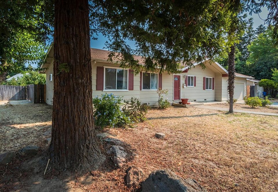 1st image of 727 Aspen Dr