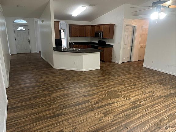5th image of 15448 SW 29th St