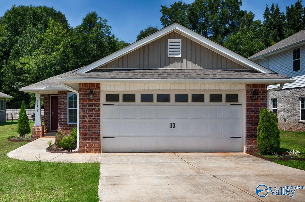 3 bed, 2.0 bath, 1580 sqft, $1,795 — Photo 1