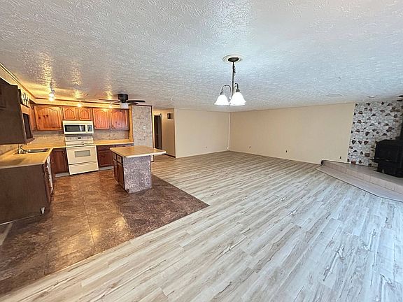 4th image of 7914 Ironwood Way