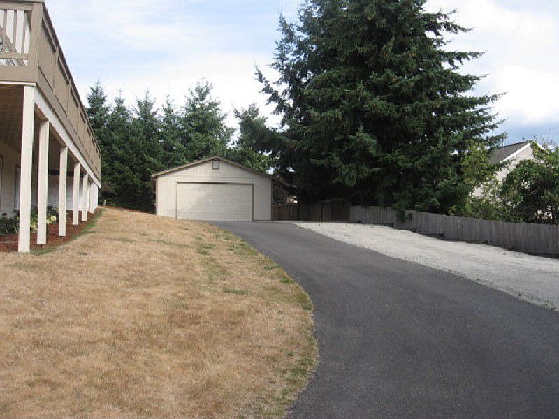 2nd image of 11505 215th Ave E
