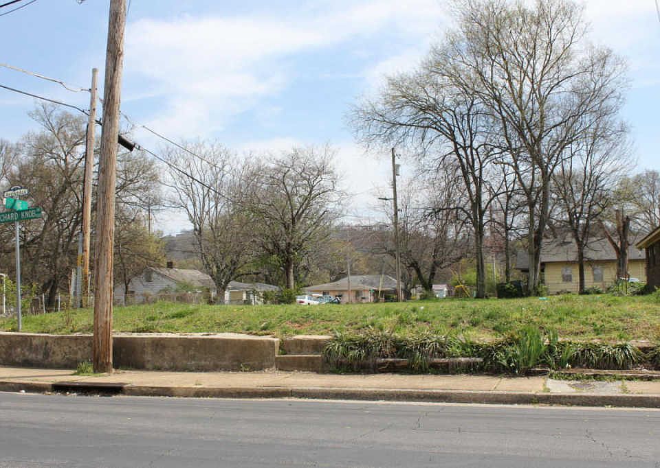 1st image of 914 N Orchard Knob Ave