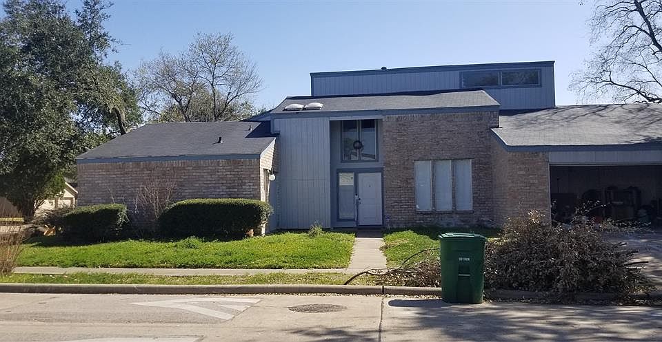 1st image of 4402 Wildacres Dr