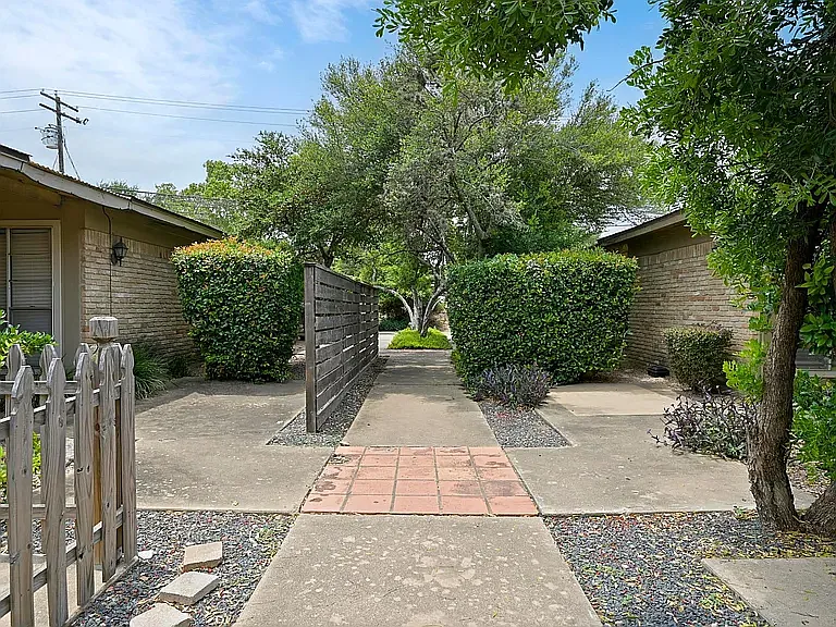 3422 Willowrun Dr #3 — Photo 17