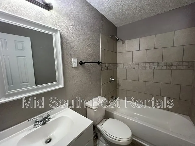 2705 Nix Cv — Photo 3