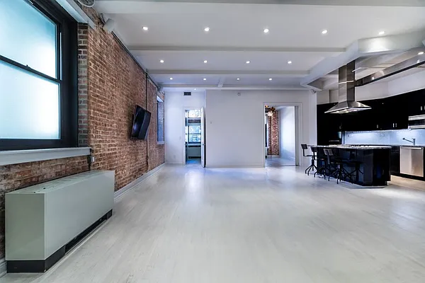 Rented by RHI Group | media 20