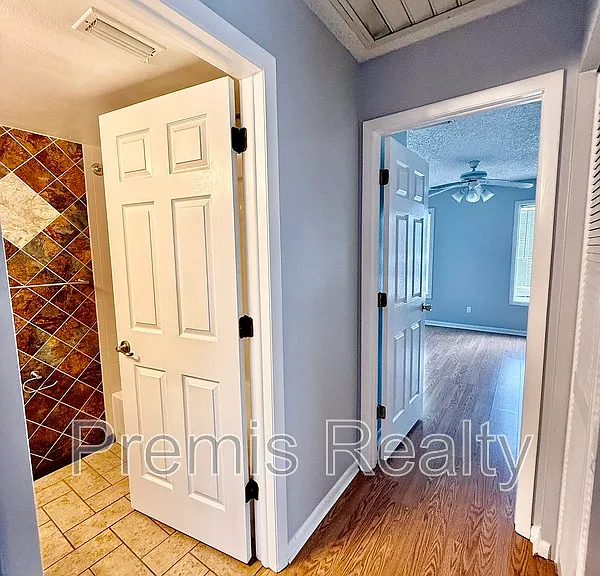 747 Brook St — Photo 28