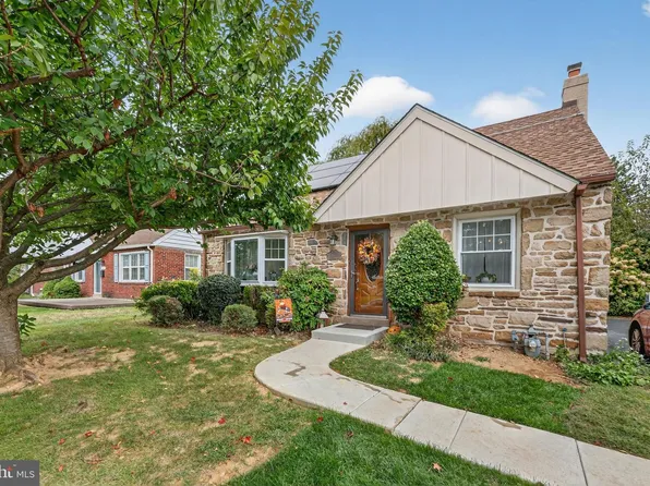 112 Walnut Hill Ln, Havertown, PA 19083