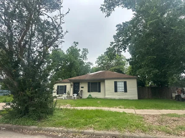 1117 Mobile Dr, Pasadena, TX 77506
